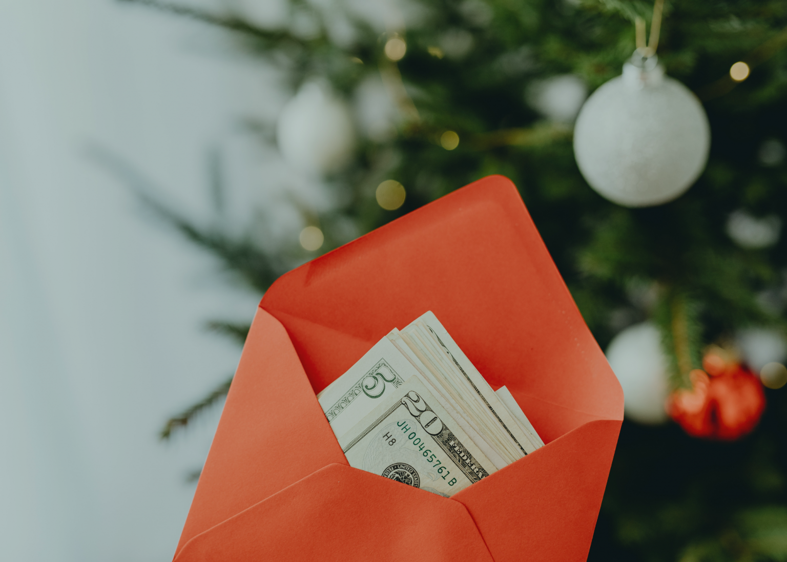 Learn how to use your holiday bonus to buy a home—pay down debt, boost savings, improve credit, and prepare financially for homeownership.
