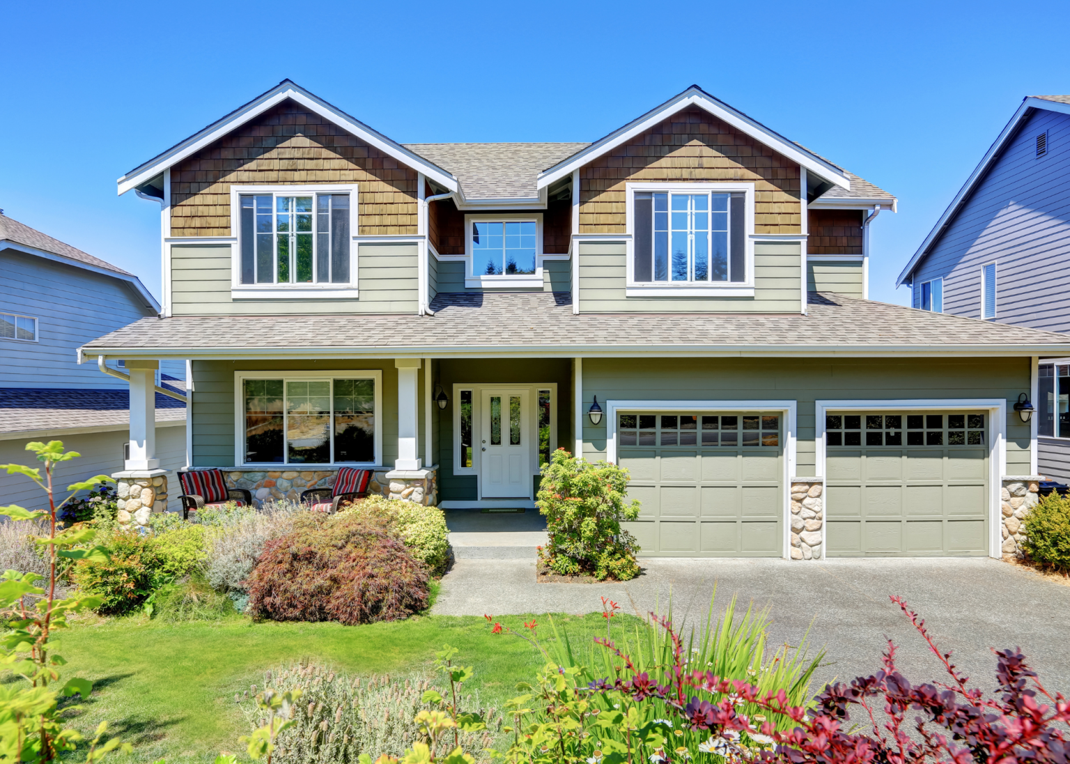 Find out how much income you need to afford a $400,000 house in 2026. Understand how down payments, credit scores, DTI, loan programs, and interest rates impact mortgage affordability and buying power.