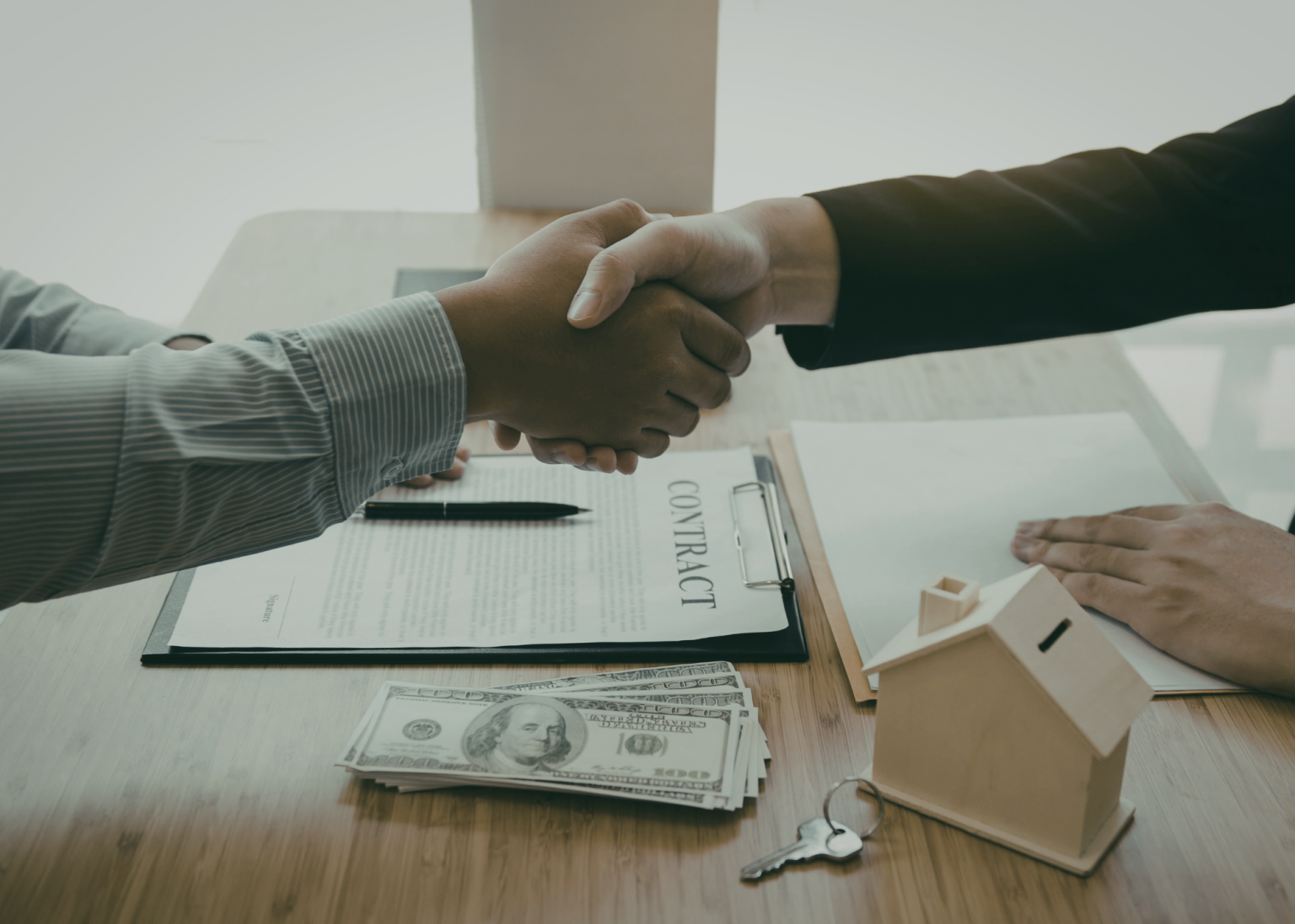 Learn how to compete with cash offers when buying a home using smart mortgage strategies, preapproval, appraisal gap coverage, and stronger purchase offers.