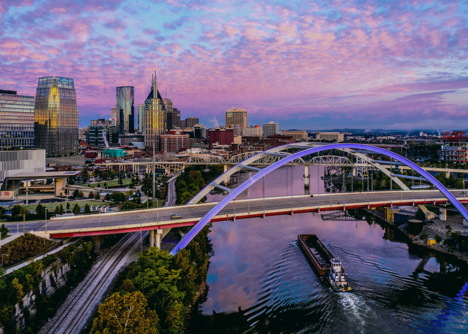 Discover the best neighborhoods in Nashville for affordability, schools, luxury living, nightlife, and quiet communities in 2026.
