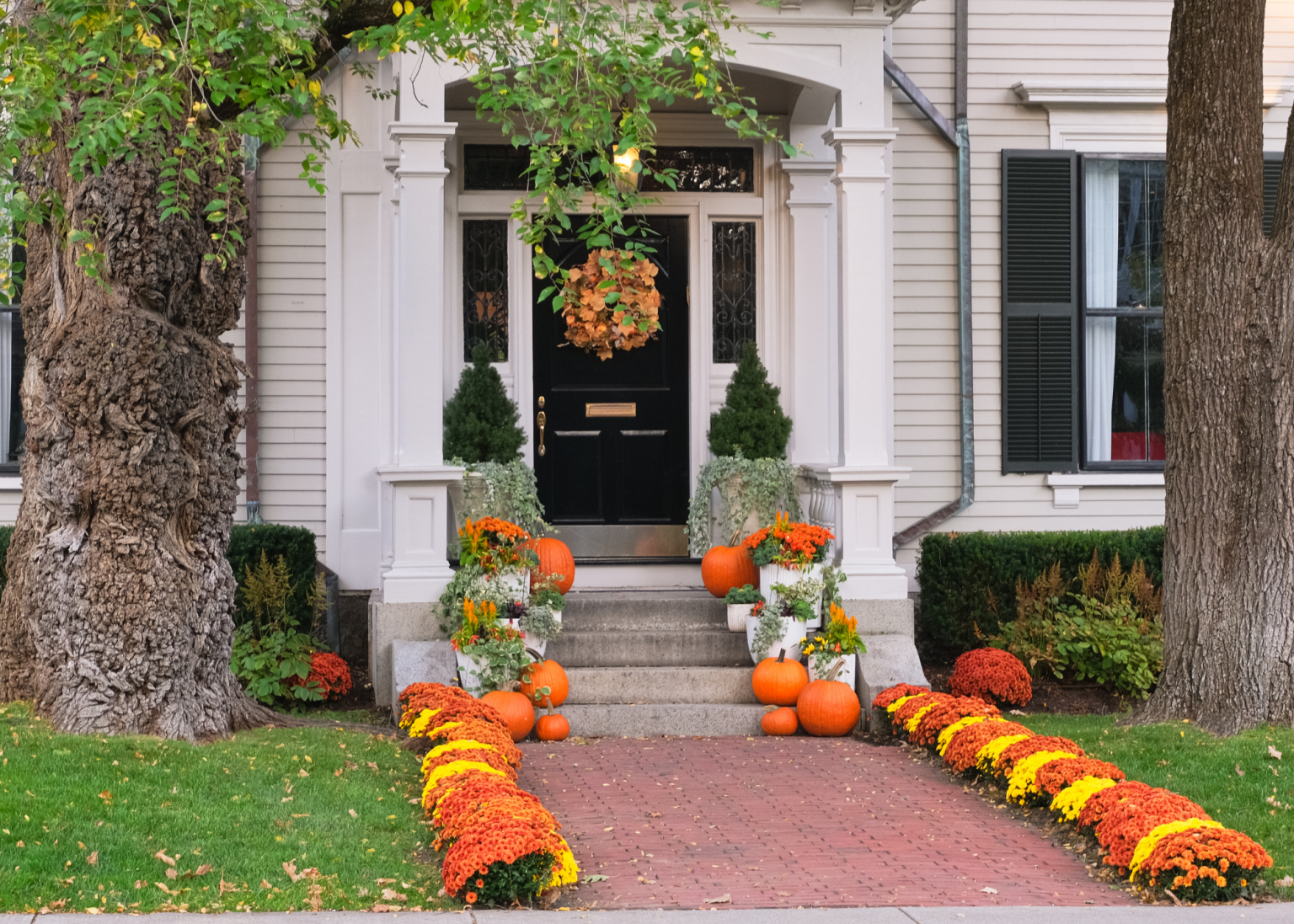 Learn how a simultaneous HELOC works with a mortgage, when it may help you avoid PMI, and the costs and risks to consider before buying a home.
